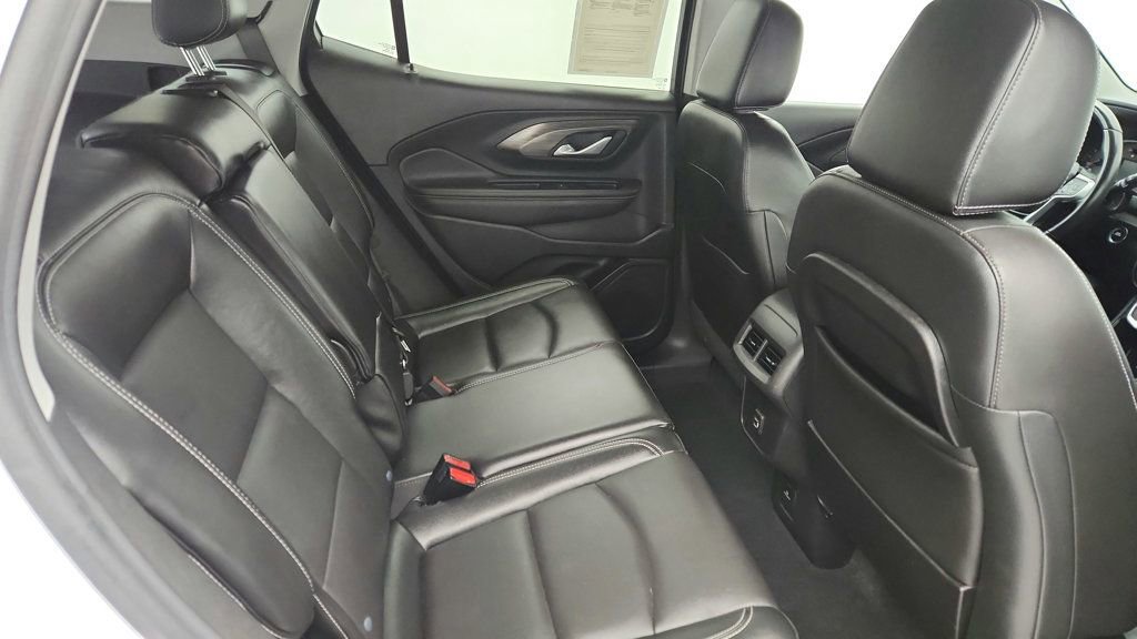 Used 2022 GMC Terrain SLT image 23