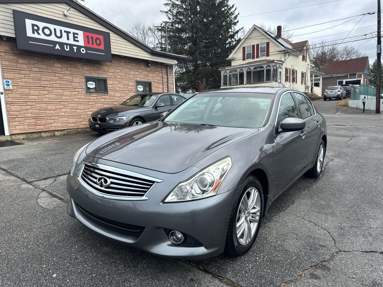 Used 2013 INFINITI G37 x Sedan w/ Premium Pkg image 2