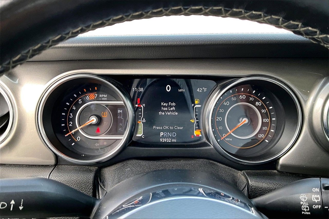 Certified 2020 Jeep Wrangler Unlimited Sahara image 9