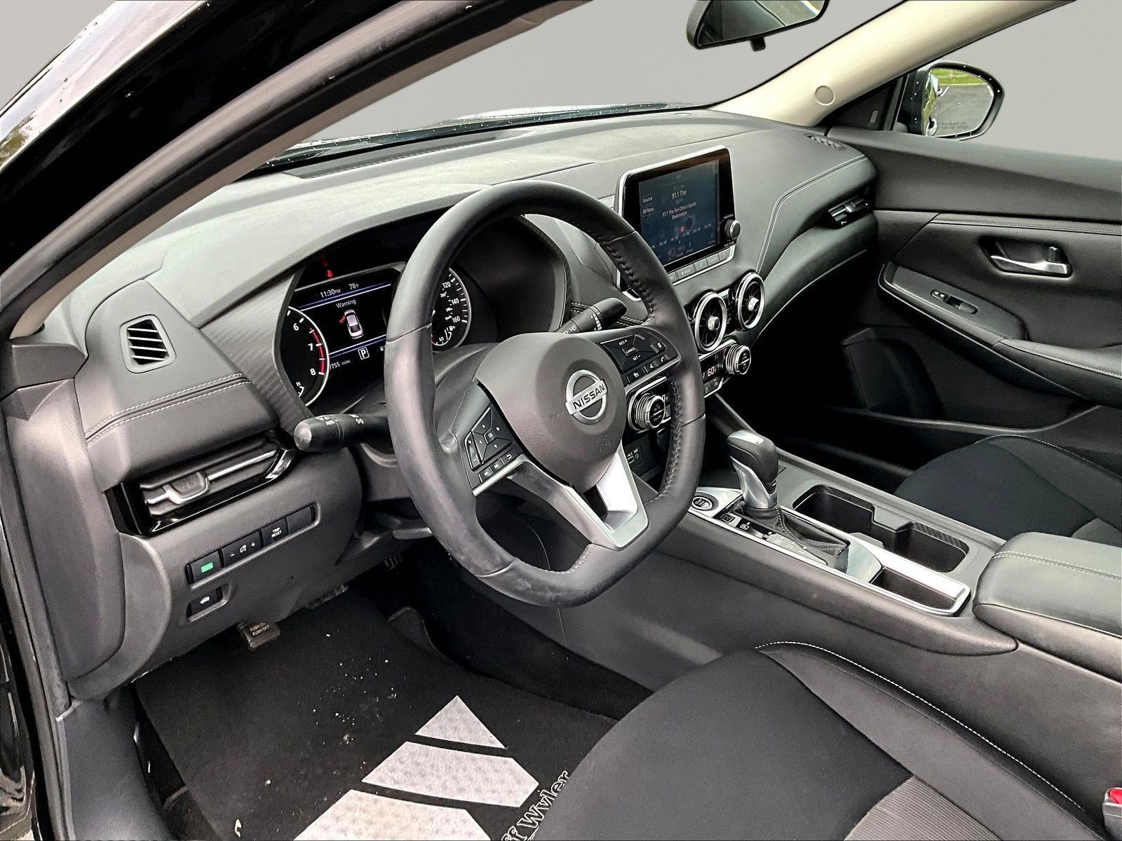 Used 2020 Nissan Sentra SV FWD image 17