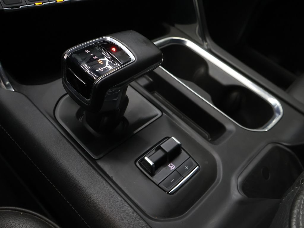 Used 2024 GMC Sierra 1500 Denali w/ Technology Package AWD/4WD image 25