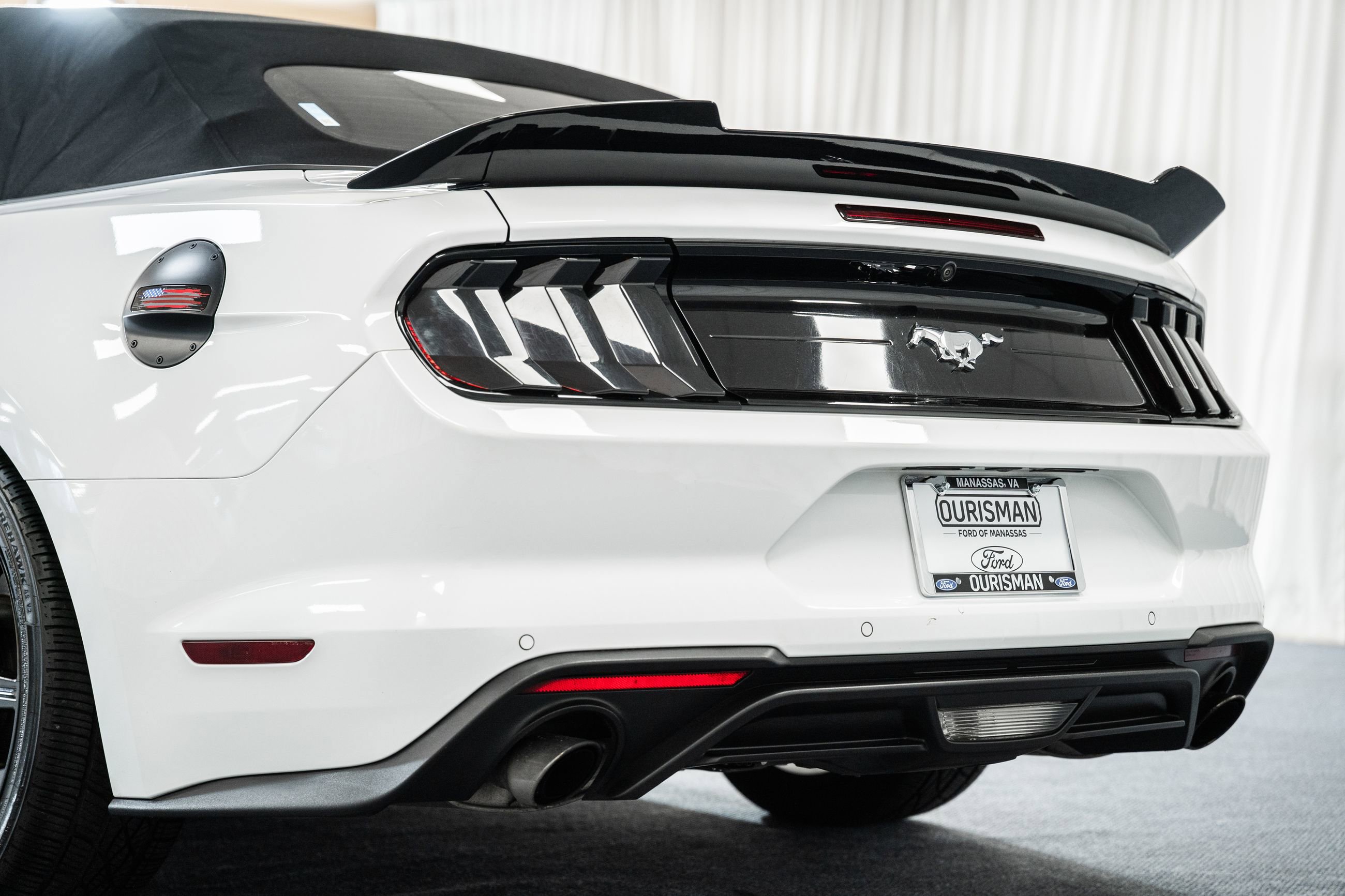 Used 2020 Ford Mustang Premium image 11