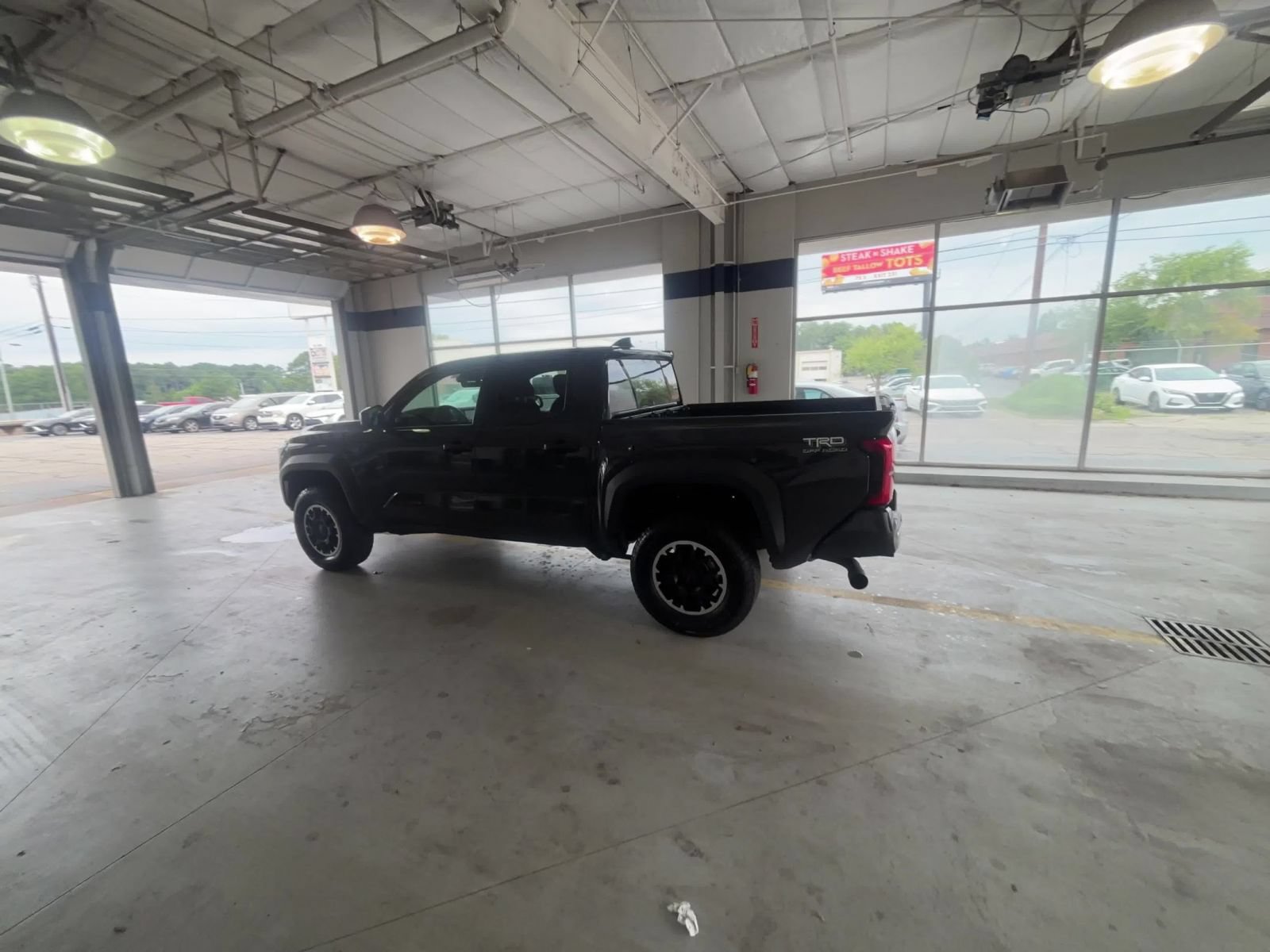 Used 2024 Toyota Tacoma TRD Off-Road AWD/4WD image 16