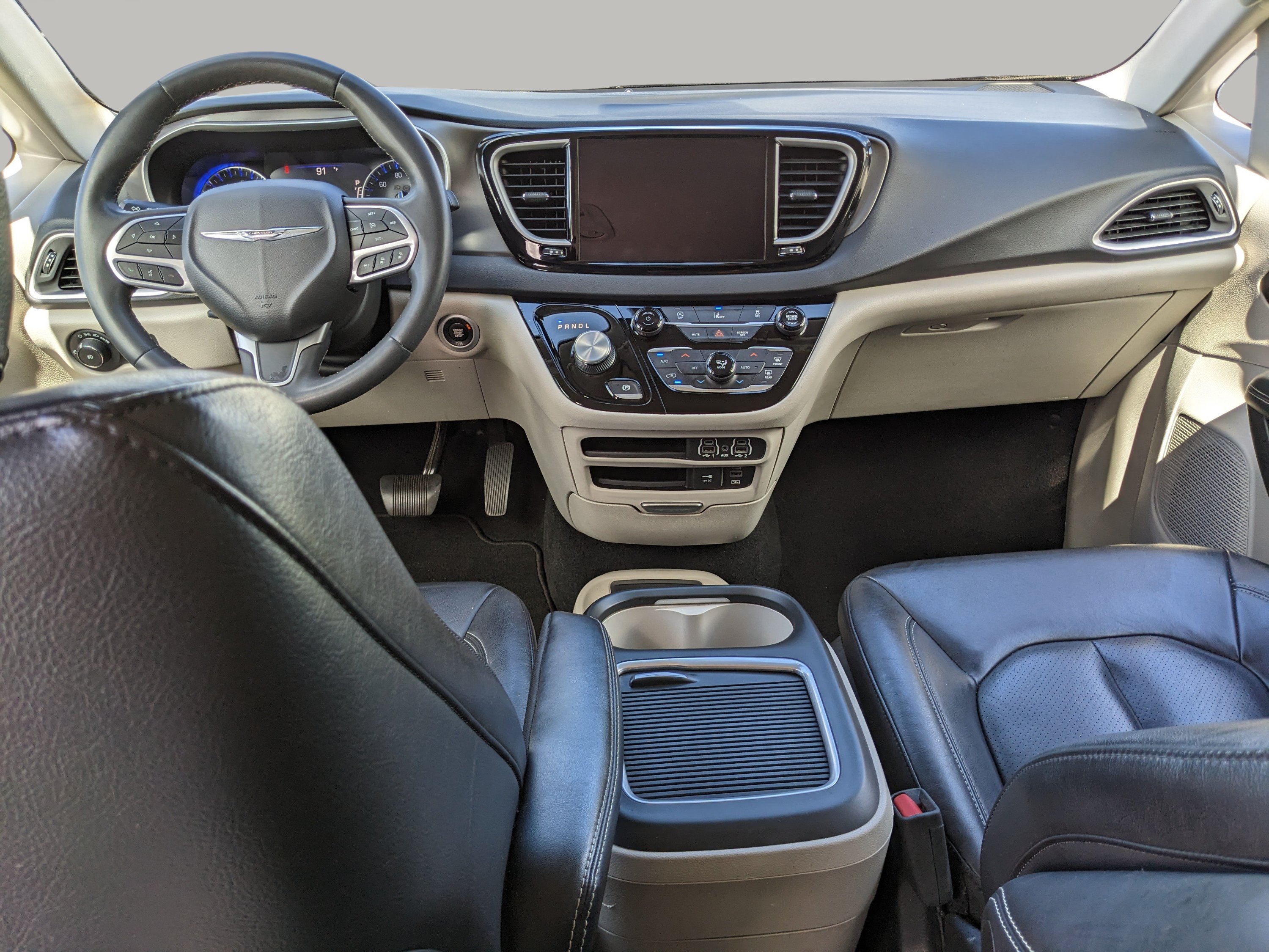 Used 2022 Chrysler Pacifica Touring-L FWD image 13