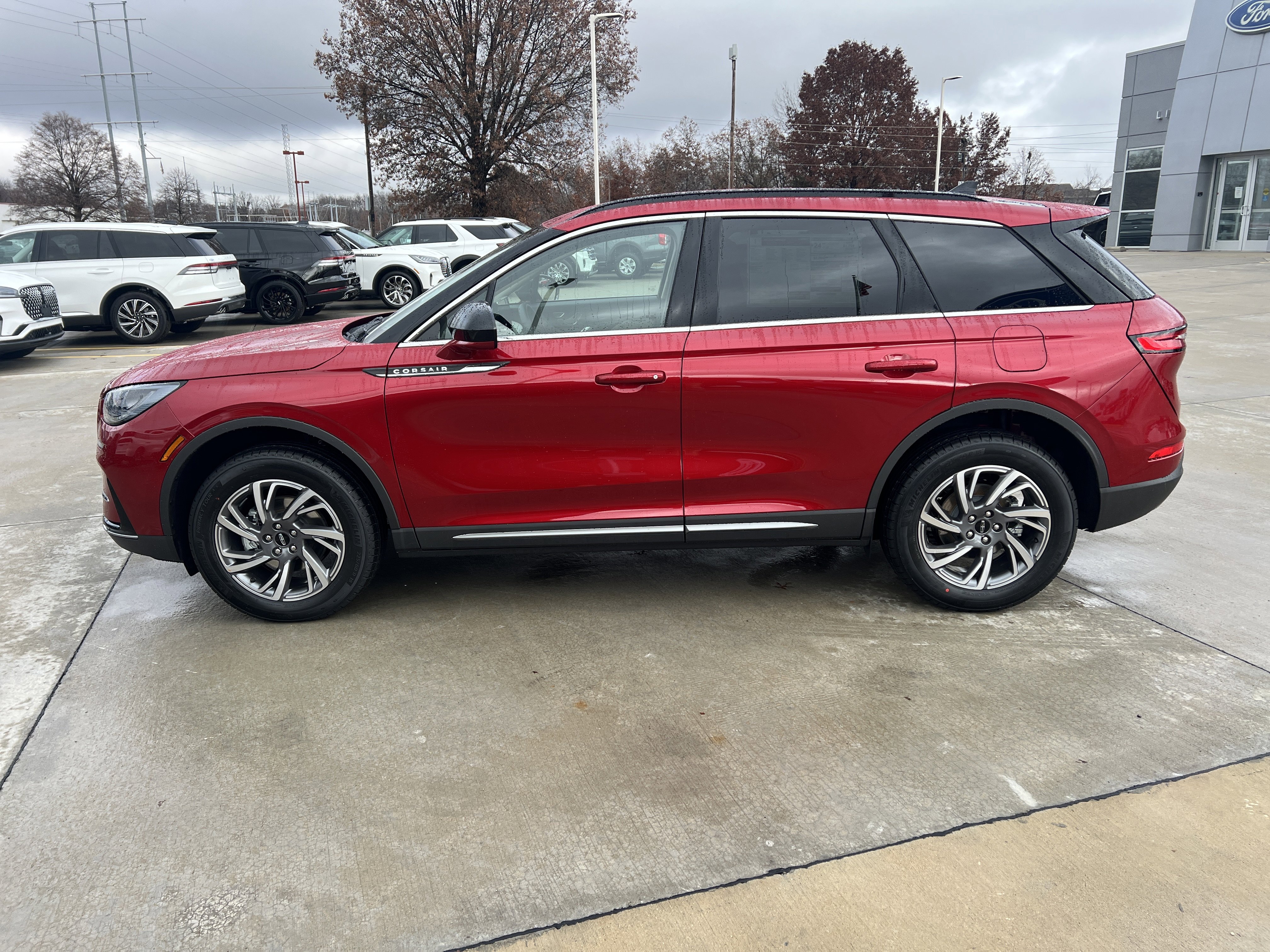 New 2026 Lincoln Corsair Premiere w/ Towing Package image 4