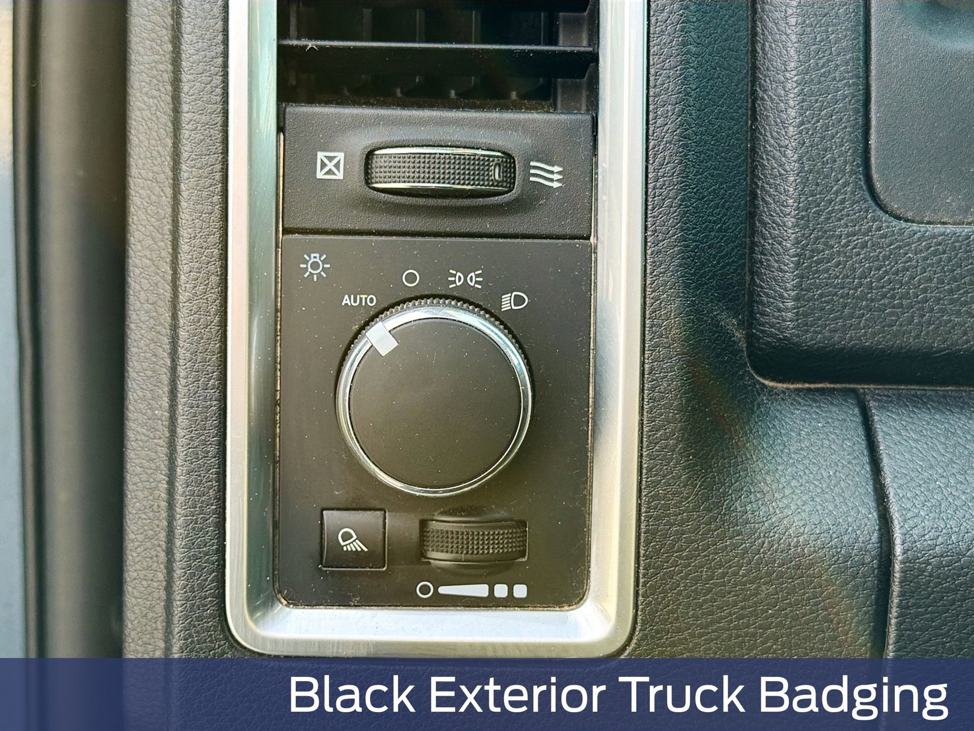 Used 2021 RAM 1500 Classic SLT image 16