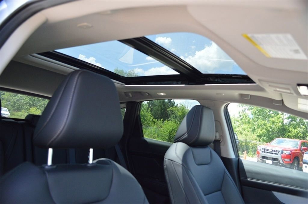 New 2025 Nissan Murano SL w/ Cargo Package image 13