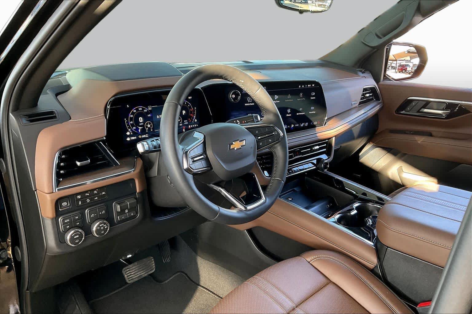 Used 2026 Chevrolet Tahoe High Country w/ LPO, Illumination Package AWD/4WD image 16