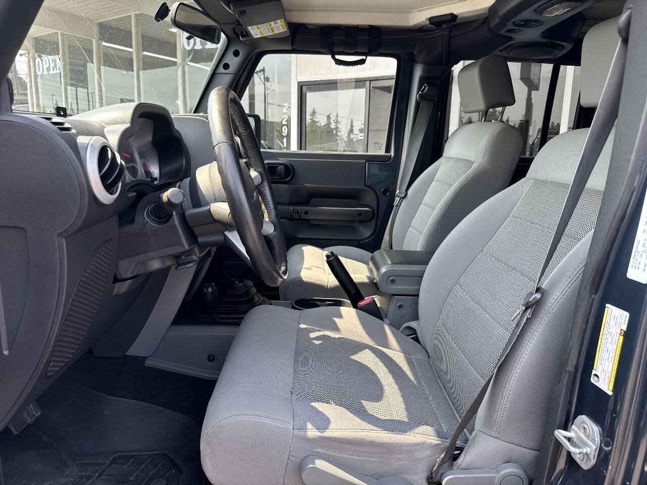 Used 2008 Jeep Wrangler Unlimited Sahara AWD/4WD image 27