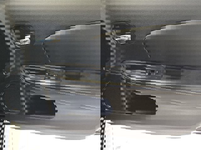 Used 2012 Chrysler 200 Limited image 3