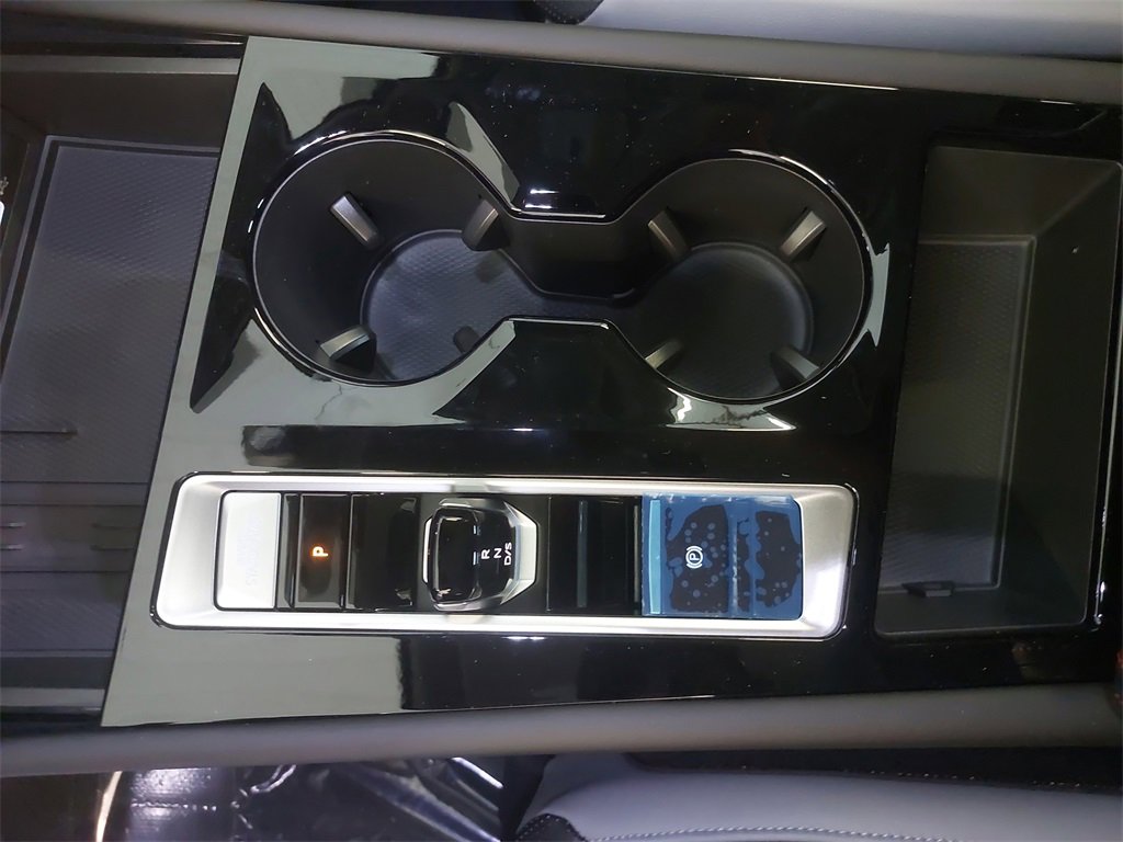 New 2025 Volkswagen Atlas Peak Edition SE image 25