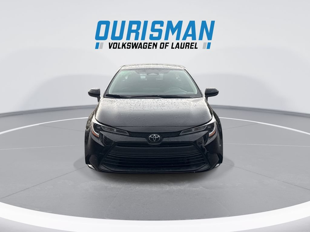 Used 2024 Toyota Corolla LE FWD image 3