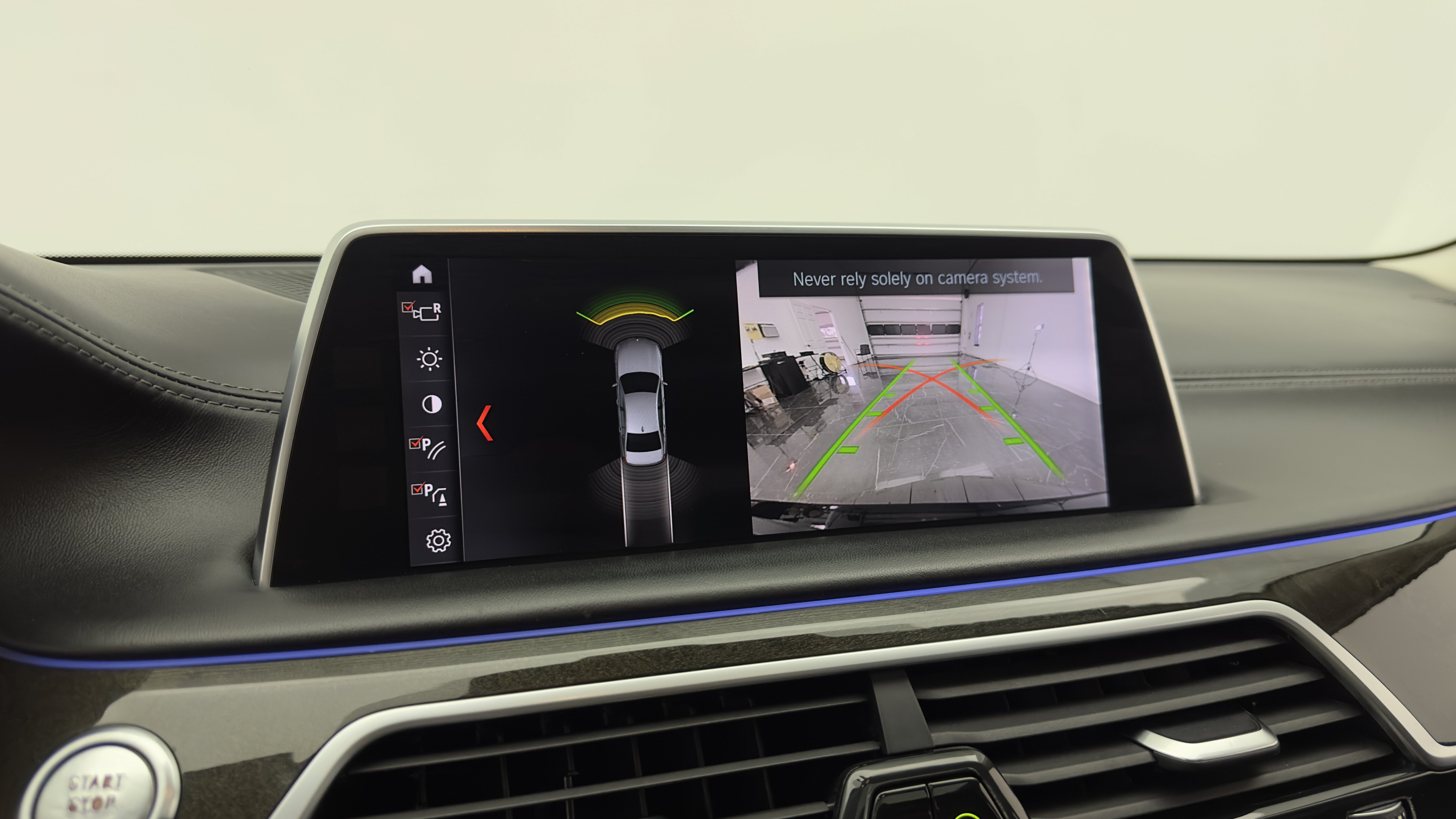 Used 2018 BMW 740i RWD image 25