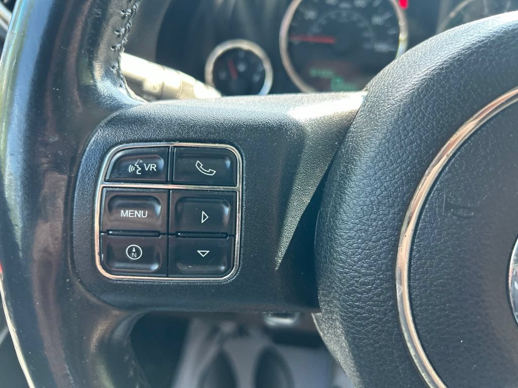 Used 2014 Jeep Wrangler Unlimited Sahara w/ Max Tow Package AWD/4WD image 15
