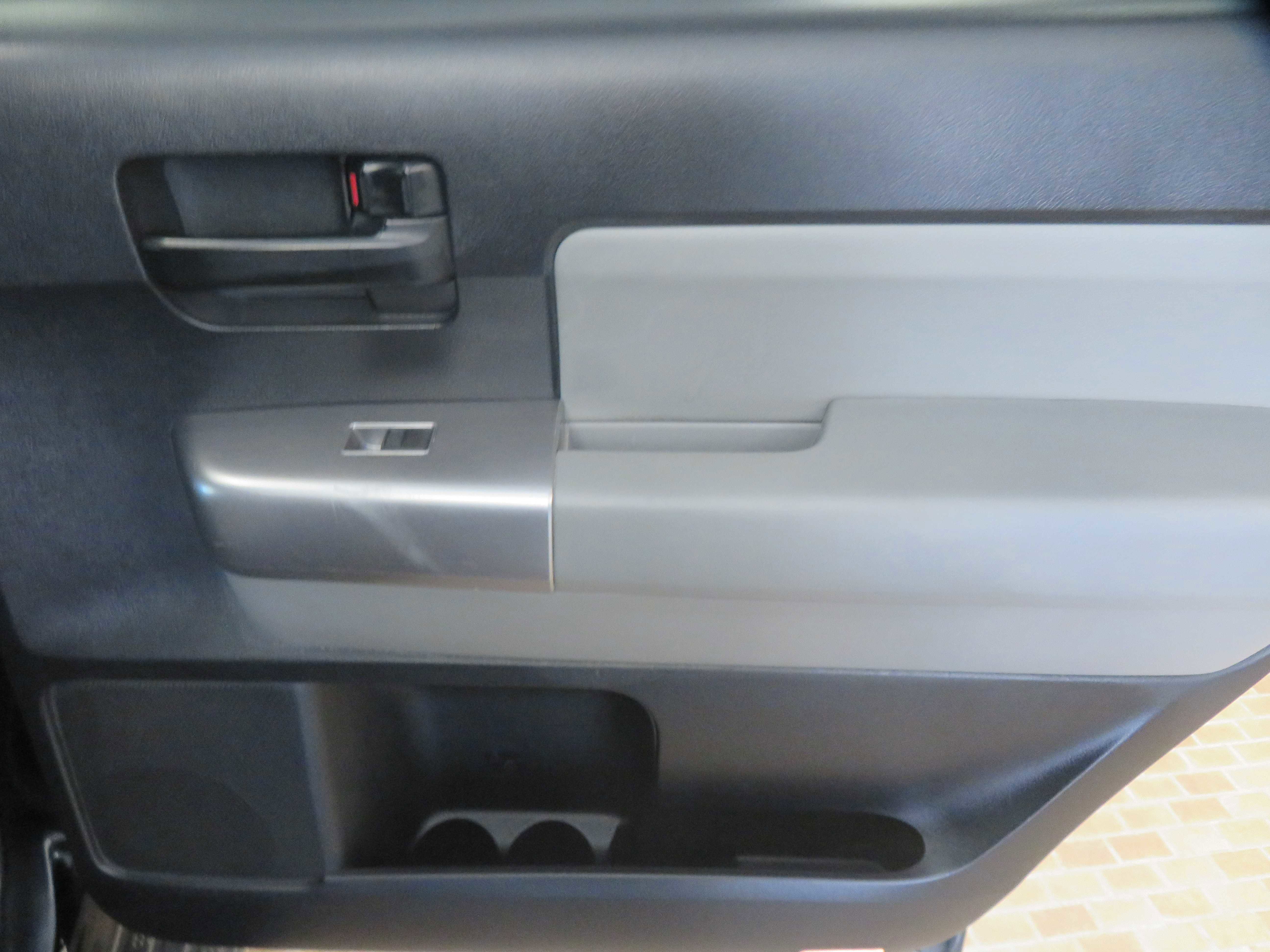 Used 2019 Toyota Sequoia SR5 AWD/4WD image 22