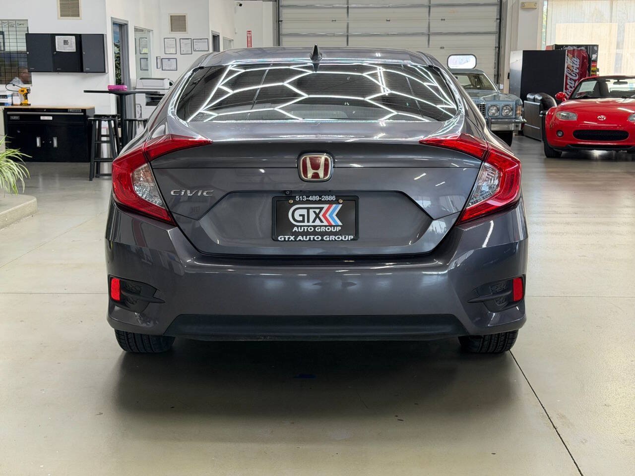 Used 2018 Honda Civic EX image 3