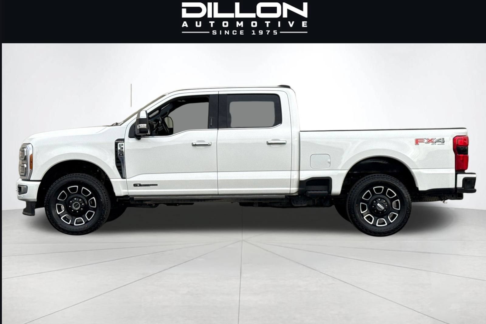 Used 2023 Ford F350 Platinum AWD/4WD image 7