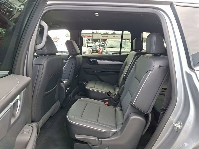 Used 2025 Buick Enclave Preferred w/ Power Package image 19