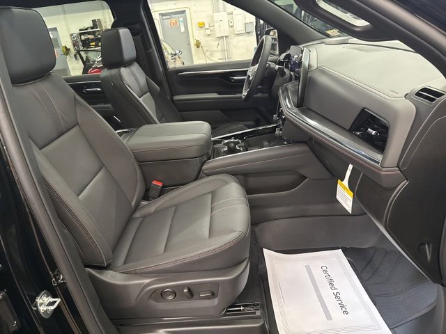 New 2026 Chevrolet Suburban RST w/ RST Capability Package image 27