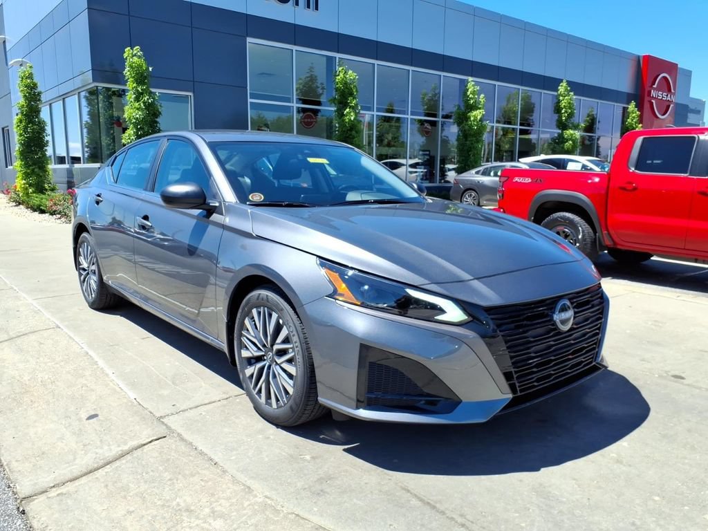 New 2026 Nissan Altima 2.5 SV FWD image 2