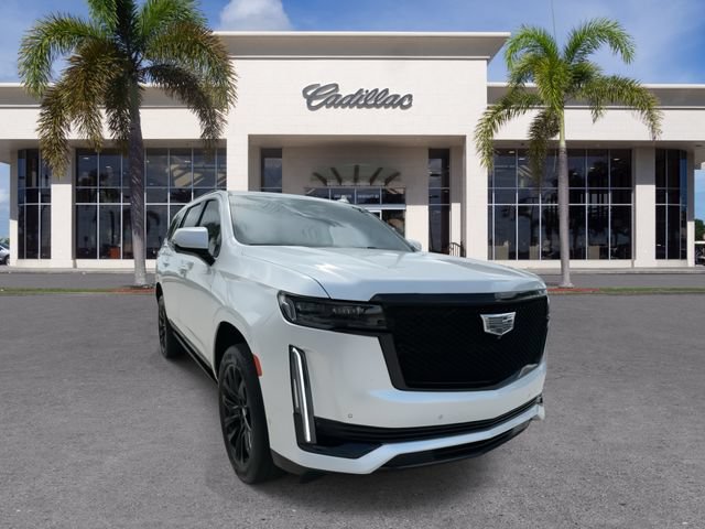 Certified 2023 Cadillac Escalade Sport Platinum w/ LPO, ONYX Package AWD/4WD image 3
