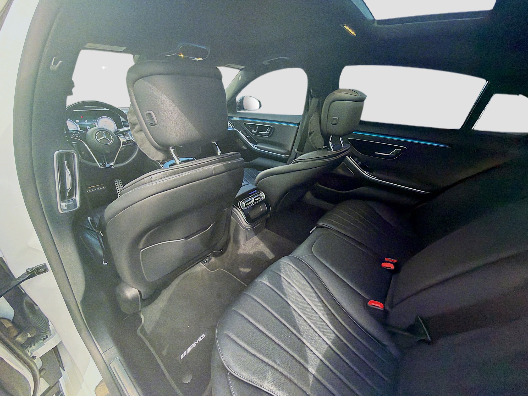 Used 2022 Mercedes-Benz S 580 4MATIC Sedan w/ AMG Line Package image 22
