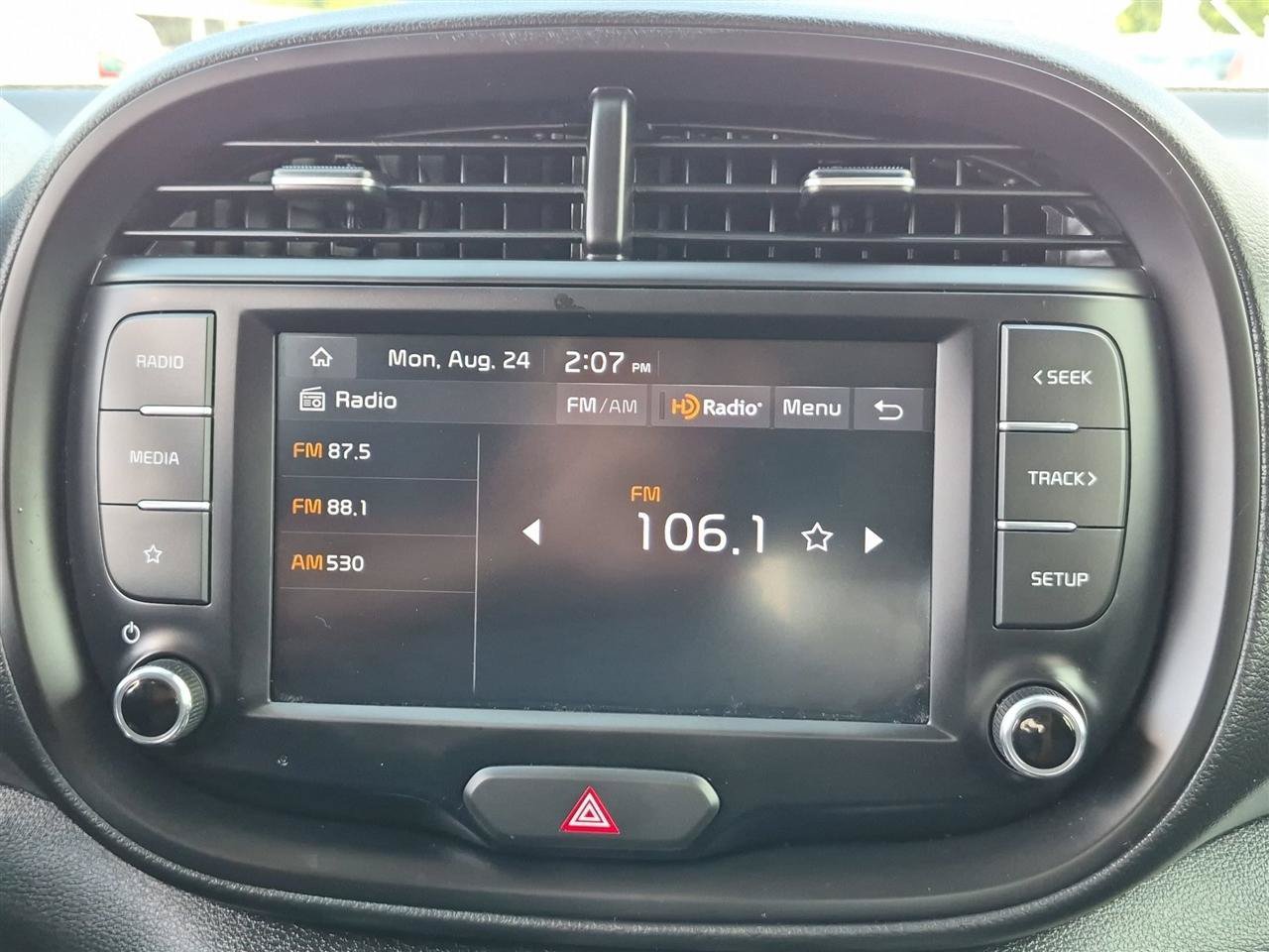 Used 2023 Kia Soul LX w/ LX Technology Package FWD image 23