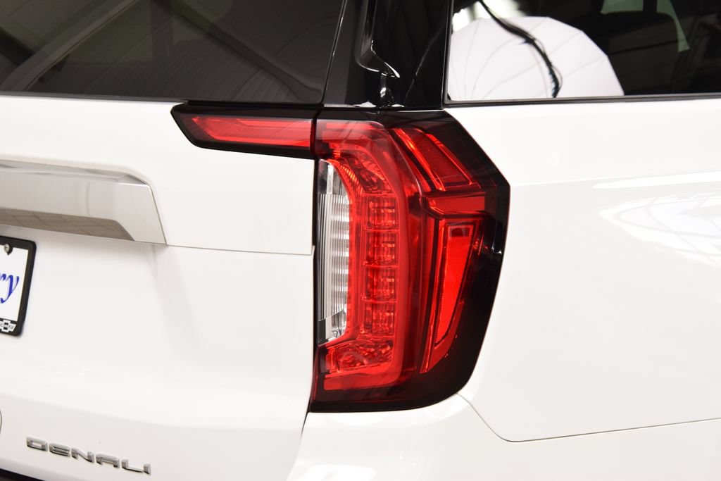 Used 2024 GMC Yukon XL Denali AWD/4WD image 21
