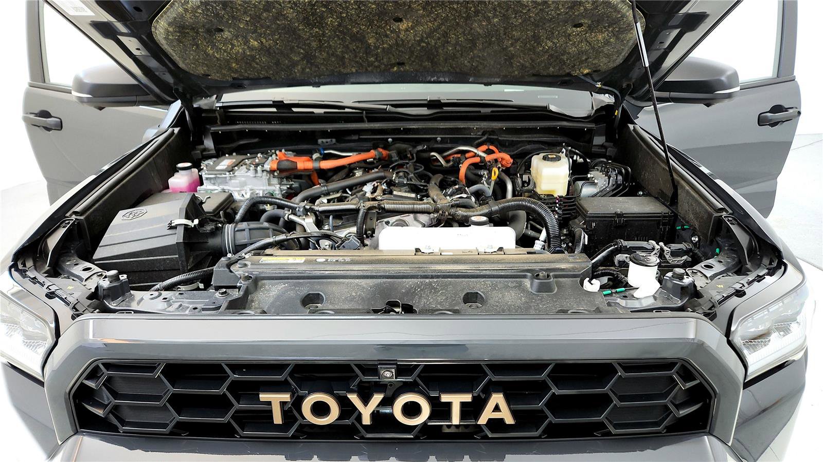 Used 2025 Toyota 4Runner Trailhunter image 15