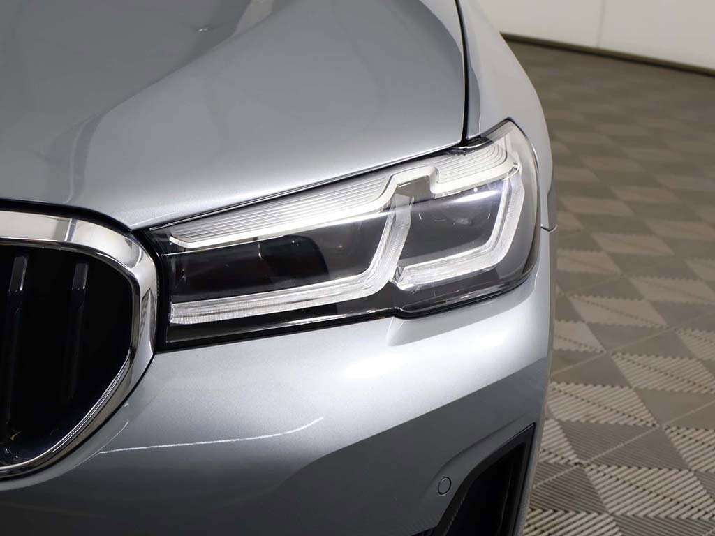 Used 2023 BMW 530i xDrive w/ Convenience Package image 15