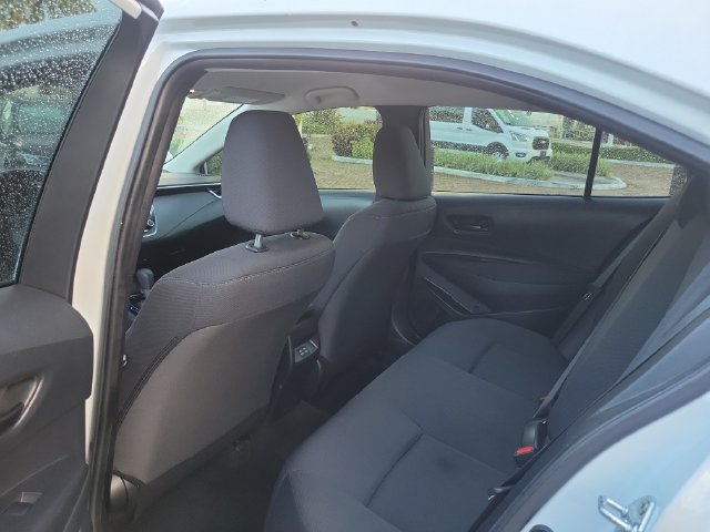 Used 2025 Toyota Corolla LE FWD image 8