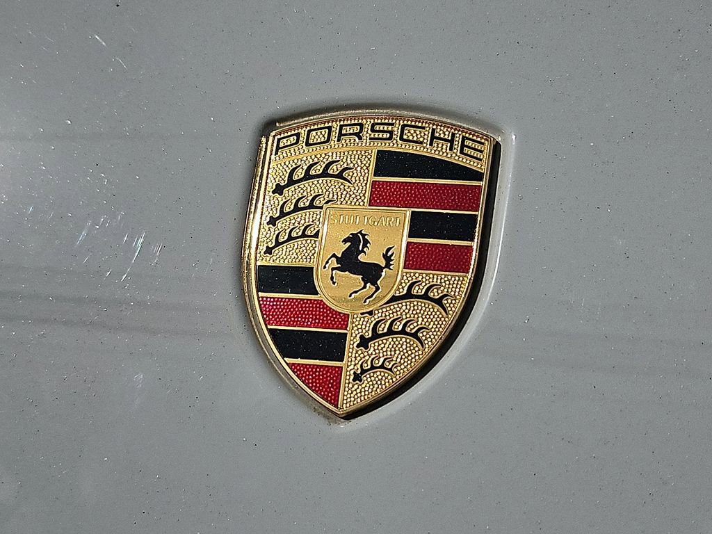 Used 2020 Porsche Cayenne image 34