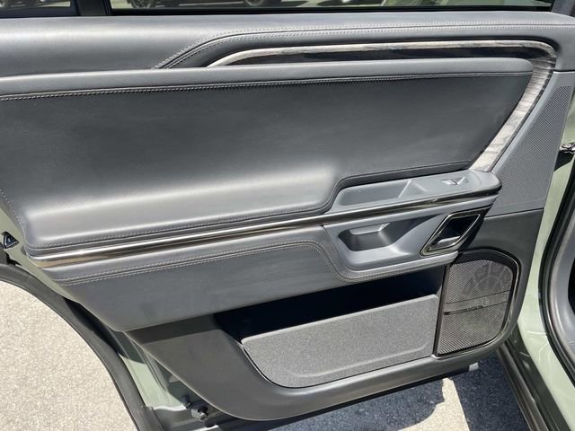 Used 2022 Rivian R1S Launch Edition AWD/4WD image 32