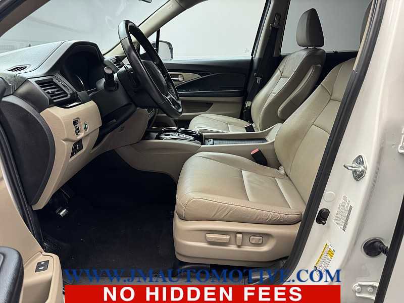 Used 2022 Honda Pilot Touring image 13