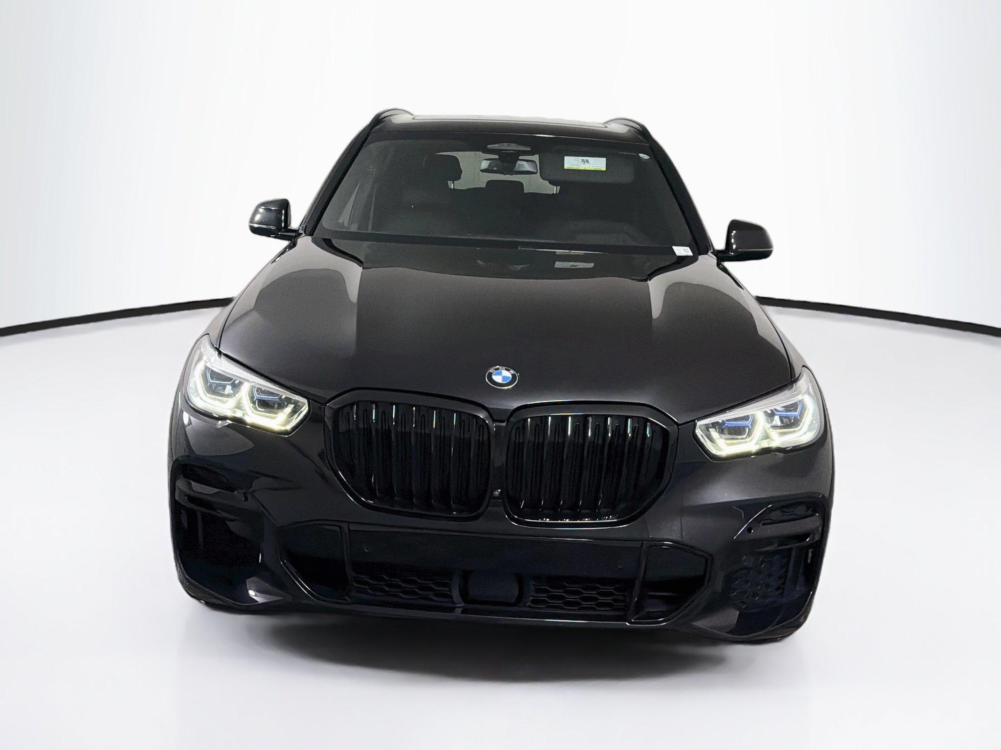 Used 2022 BMW X5 sDrive40i w/ M Sport Package RWD image 2