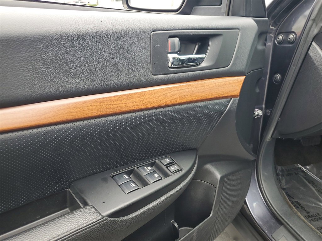 Used 2013 Subaru Outback 3.6R Limited image 22