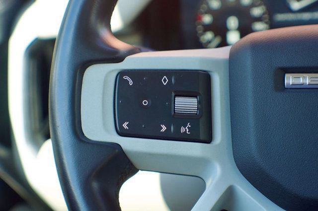 Used 2022 Land Rover Defender 90 S image 25