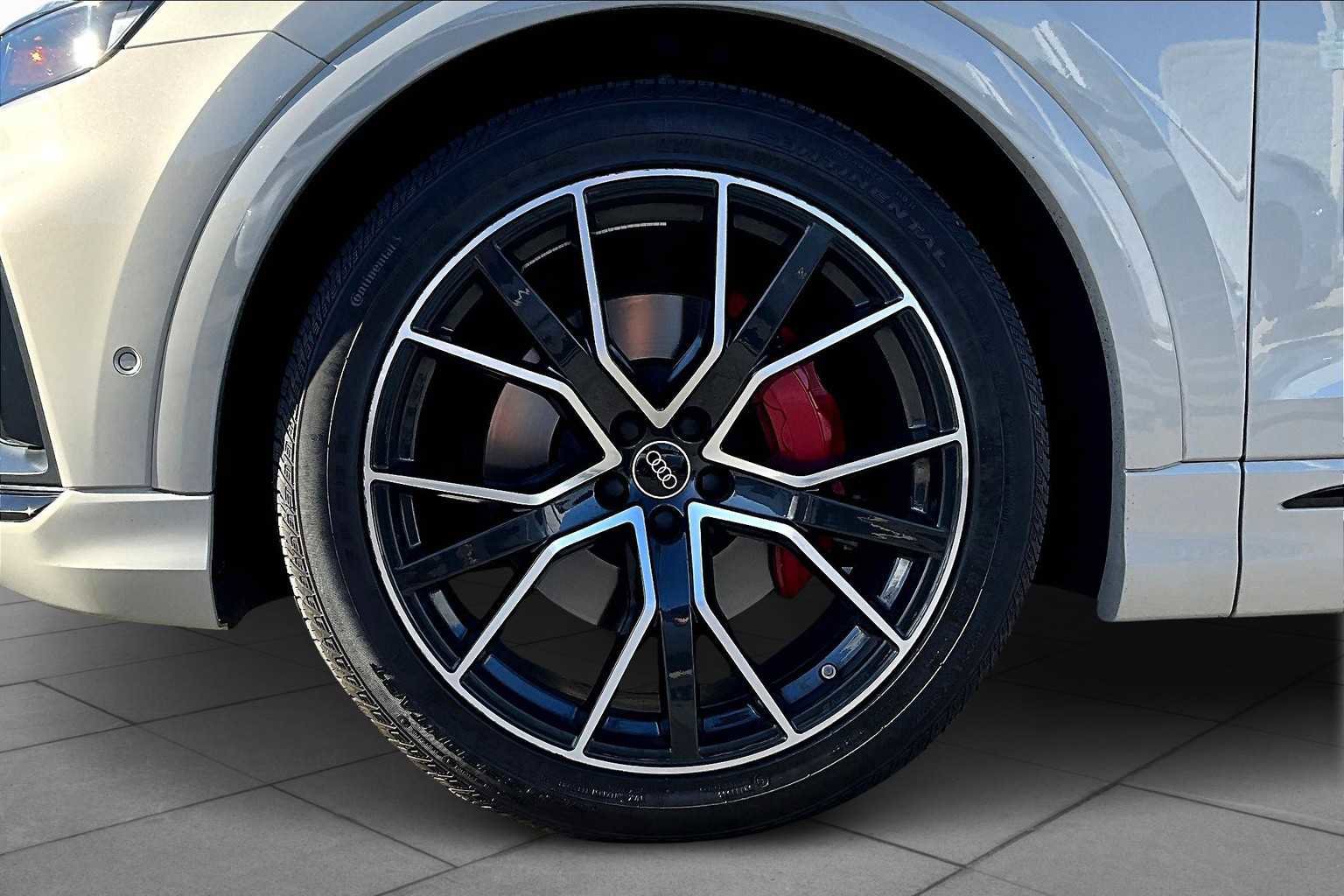 Used 2023 Audi Q8 Prestige w/ Prestige Package image 10