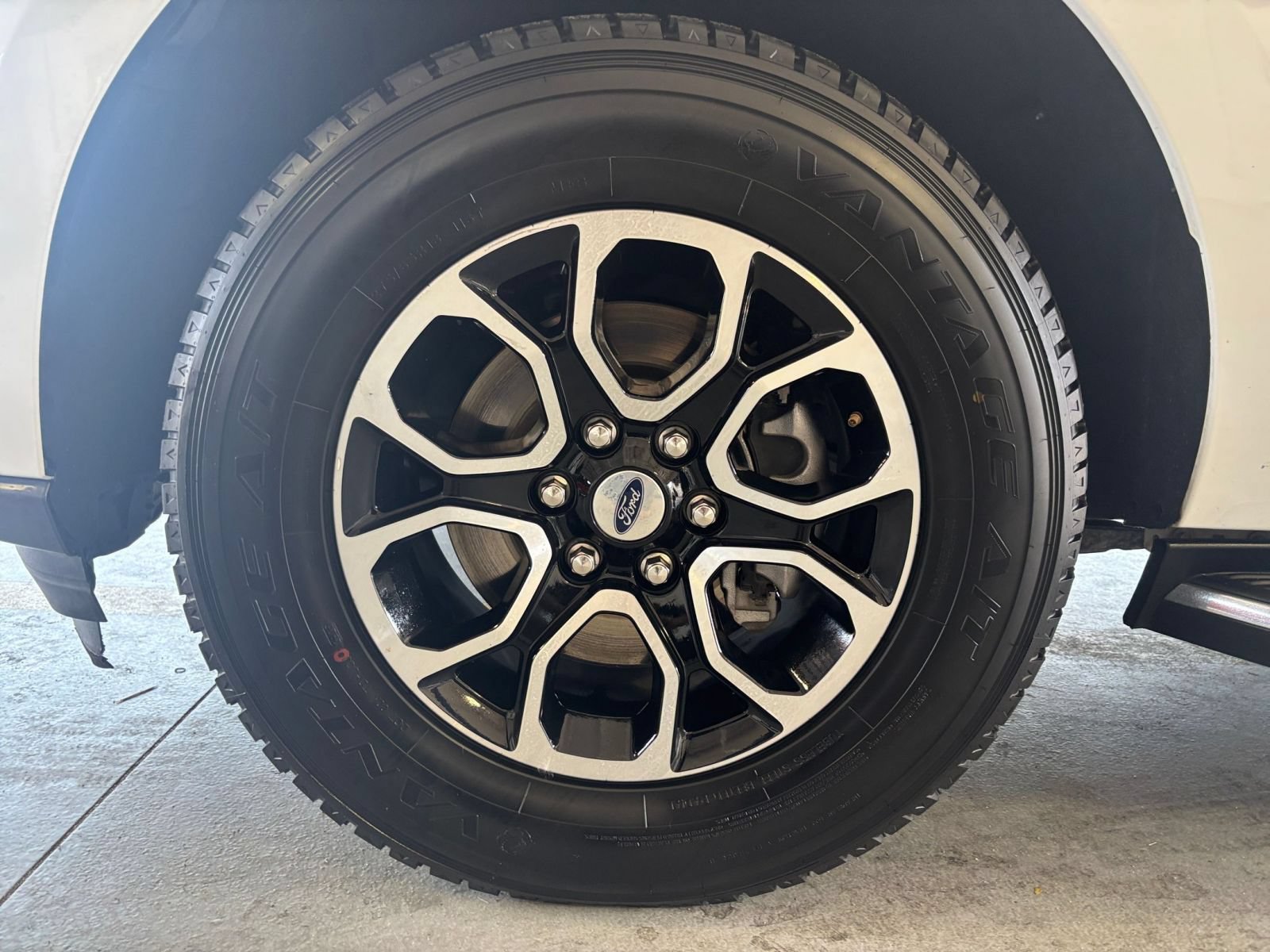 Used 2023 Ford Expedition XLT RWD image 33