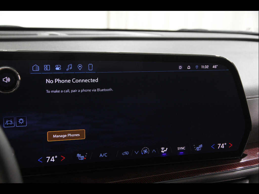 Certified 2026 Chevrolet Traverse Z71 w/ LPO, Floor Liner Package image 12