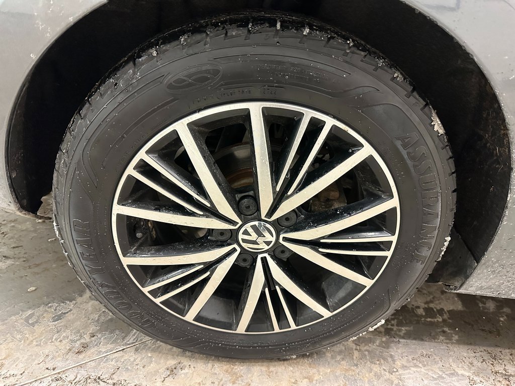 Used 2018 Volkswagen Jetta Wolfsburg Edition image 29