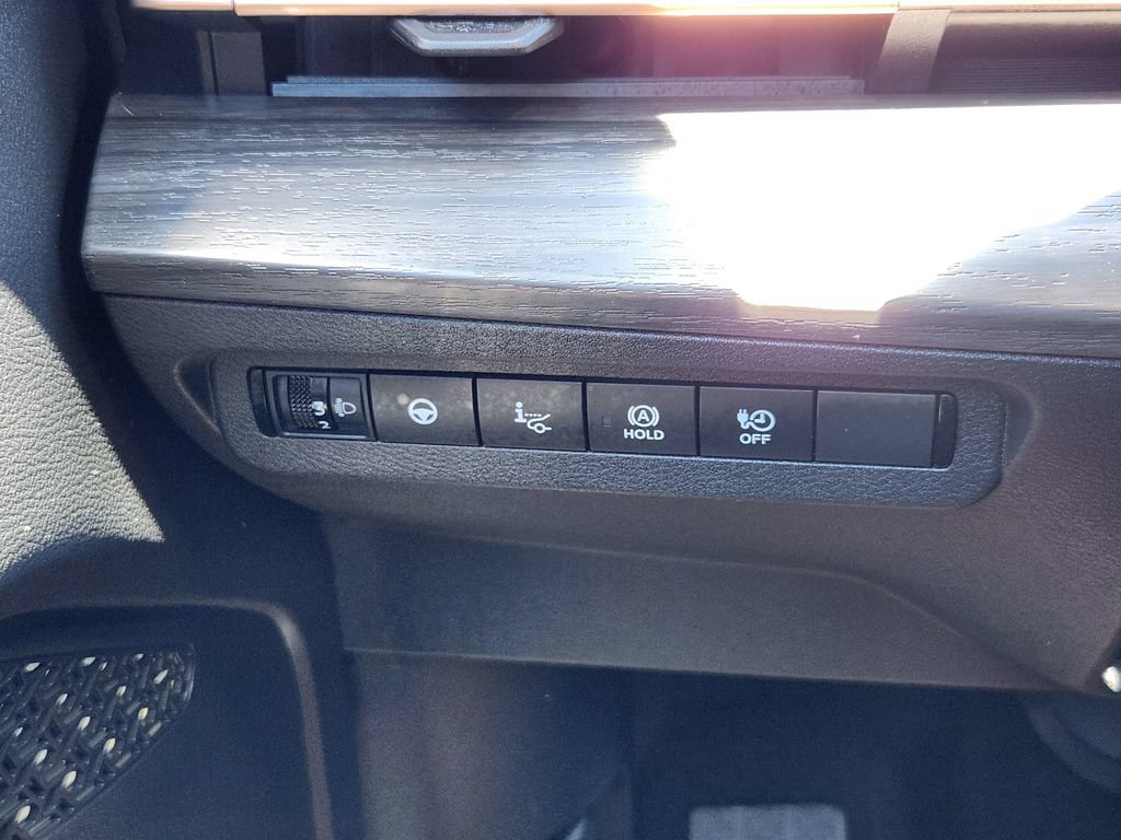 Certified 2024 Nissan Ariya AWD image 19