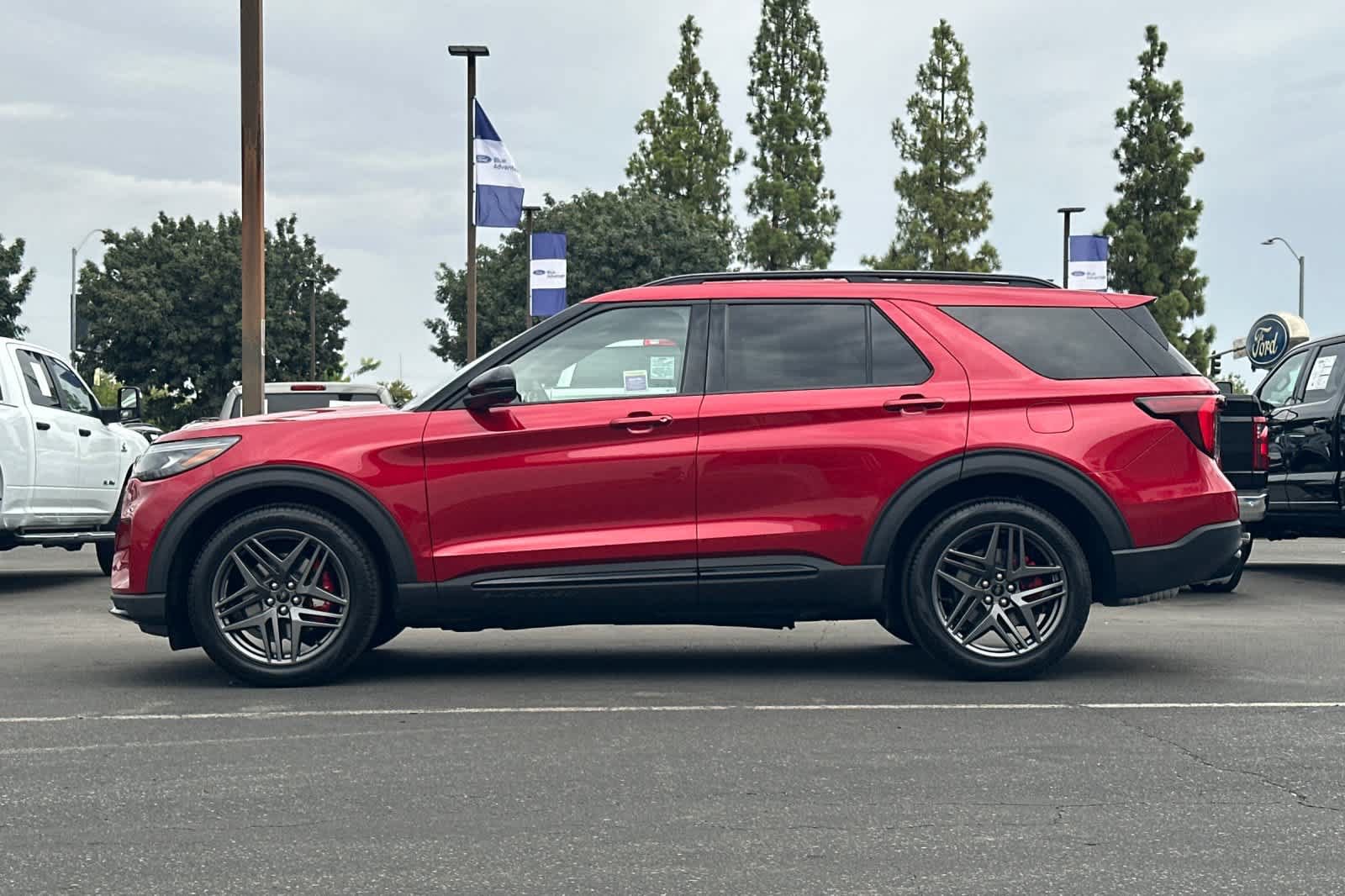 New 2026 Ford Explorer ST w/ Sun And Sound Package AWD/4WD image 5