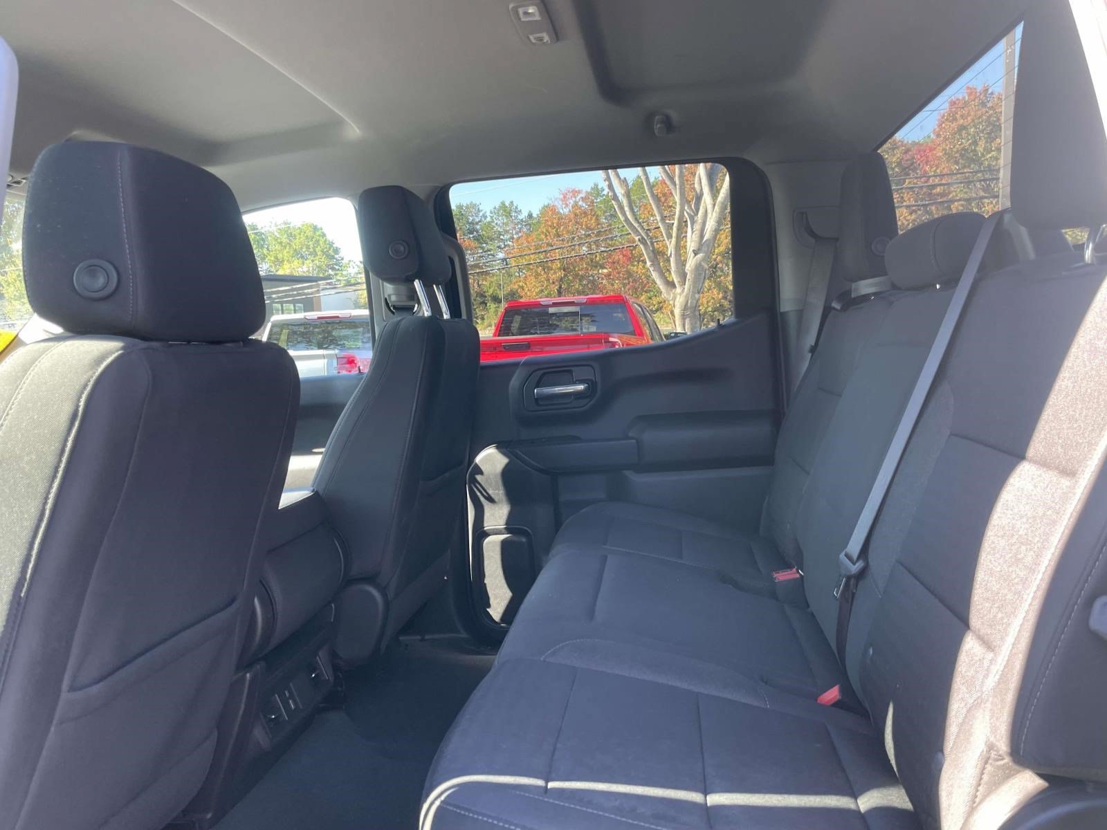 Used 2023 Chevrolet Silverado 1500 Custom w/ 2.7L Blackout Package AWD/4WD image 9