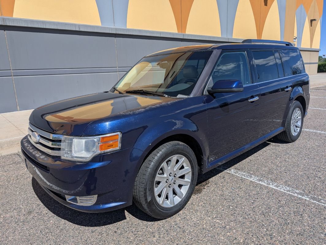 Used 2011 Ford Flex SEL w/ Rapid Spec Order Code image 3