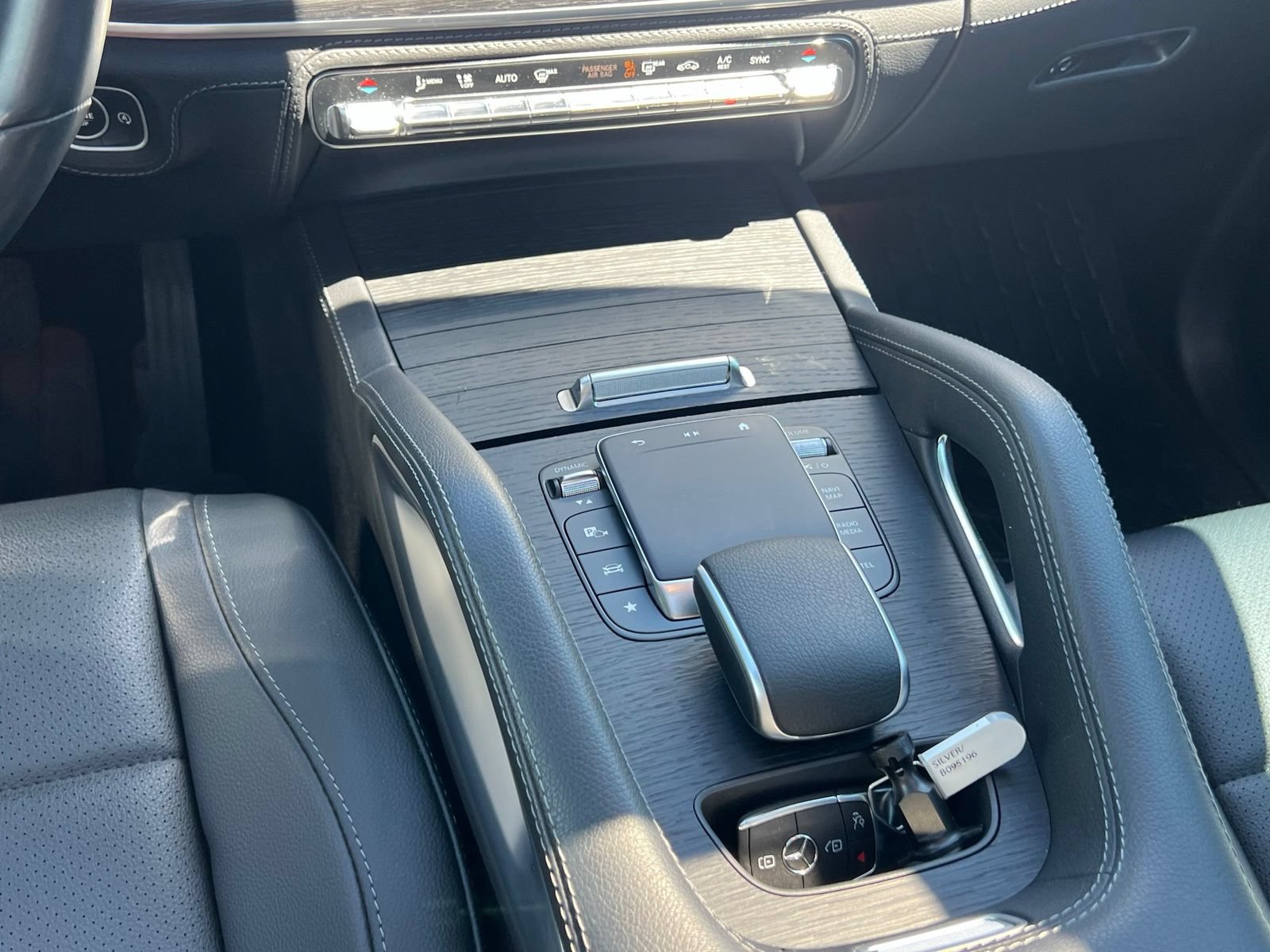 Used 2024 Mercedes-Benz GLE 450 4MATIC image 23