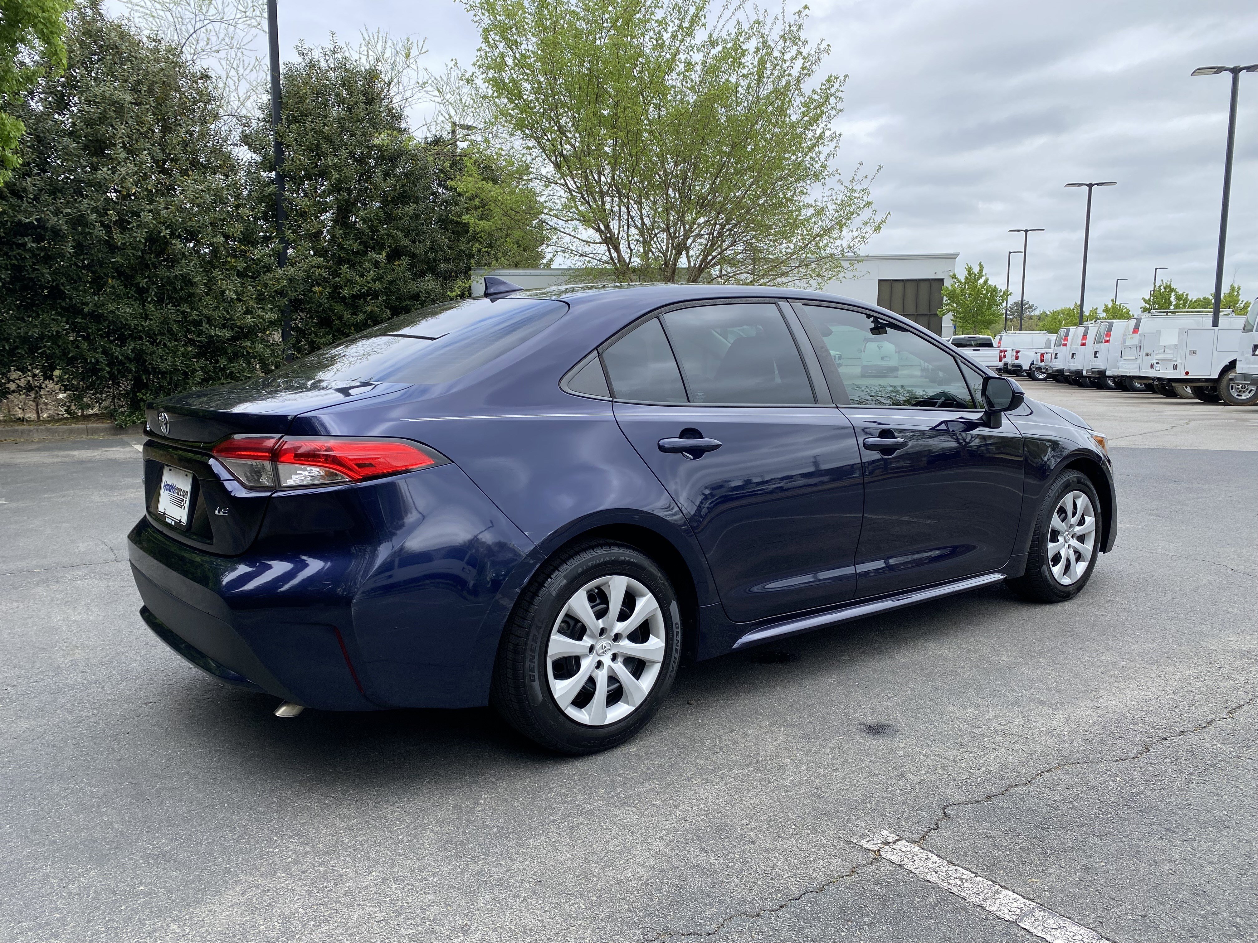 Used 2021 Toyota Corolla LE image 9