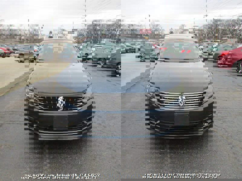 Used 2019 Volkswagen Passat 2.0T Wolfsburg image 2