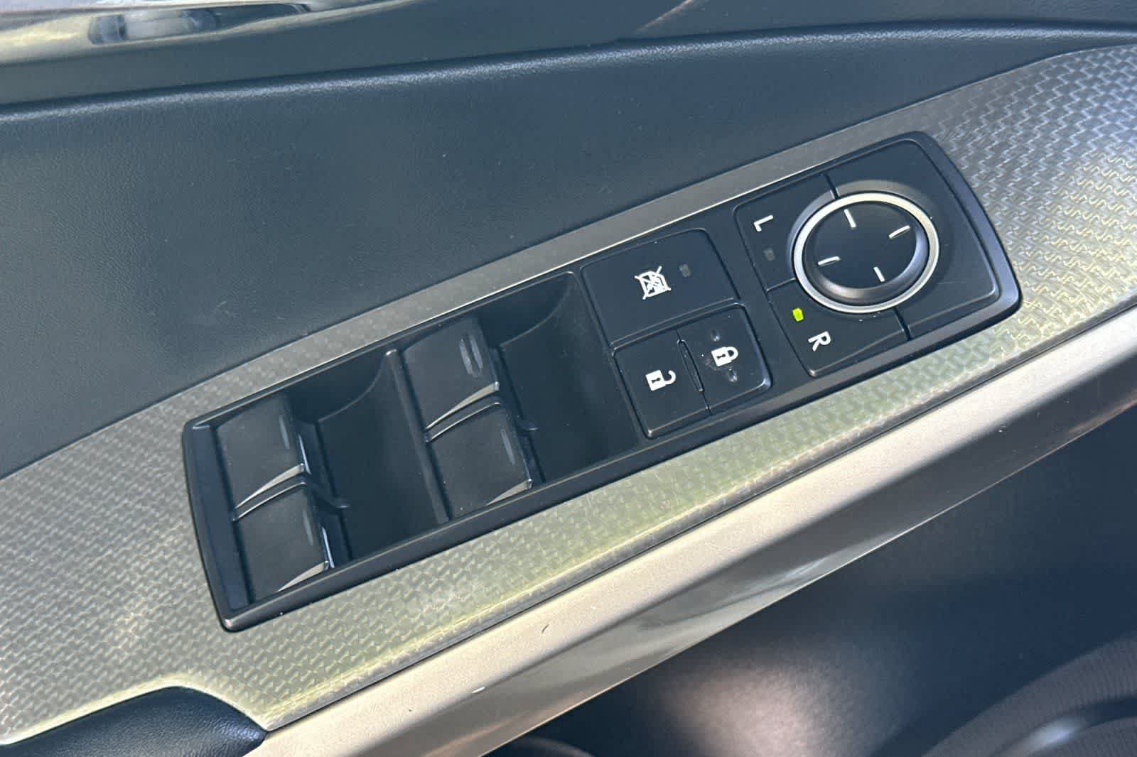 Used 2015 Lexus IS 350 w/ F-Sport Package RWD image 14