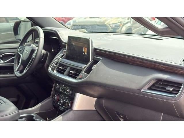 Used 2024 Chevrolet Tahoe Z71 w/ Luxury Package AWD/4WD image 33